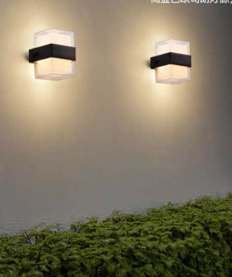 Spoljna lampa kocka providna