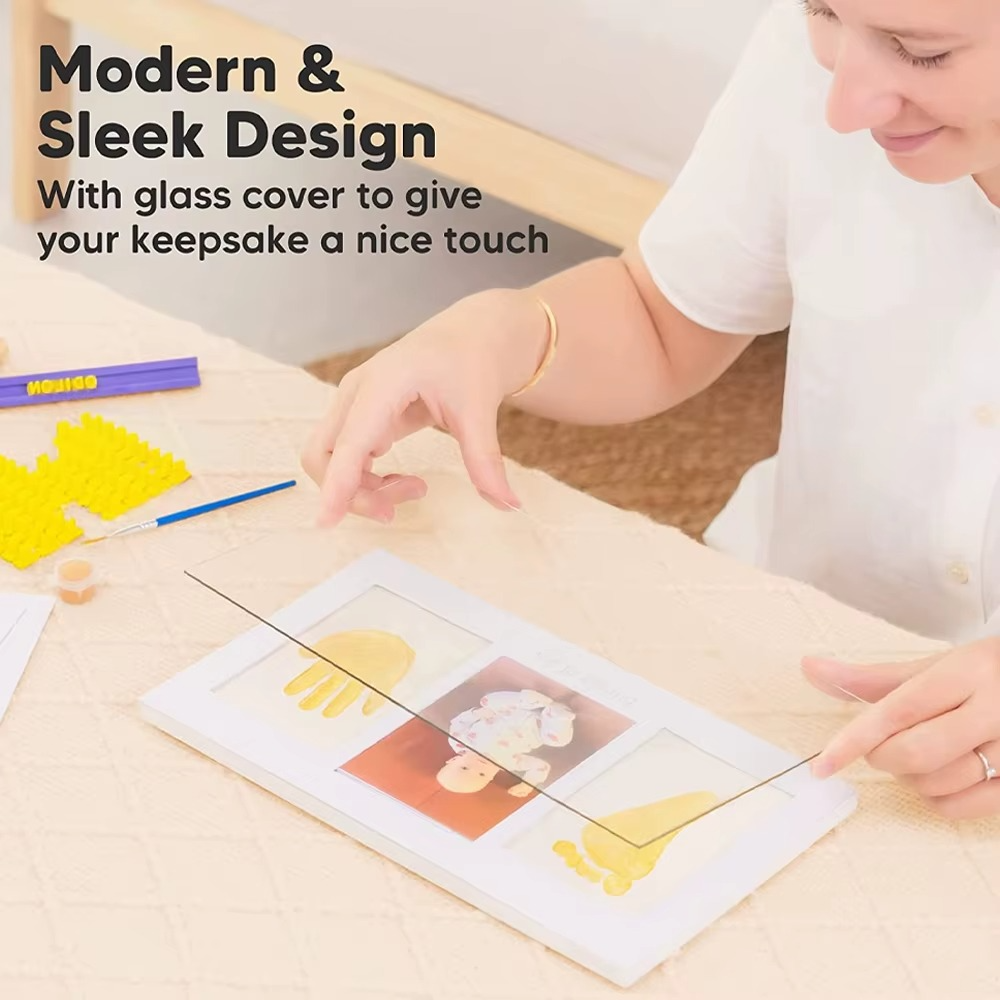 Okvir za otisak šake i stopala sa fotografijom bebe – "Love at first sight"